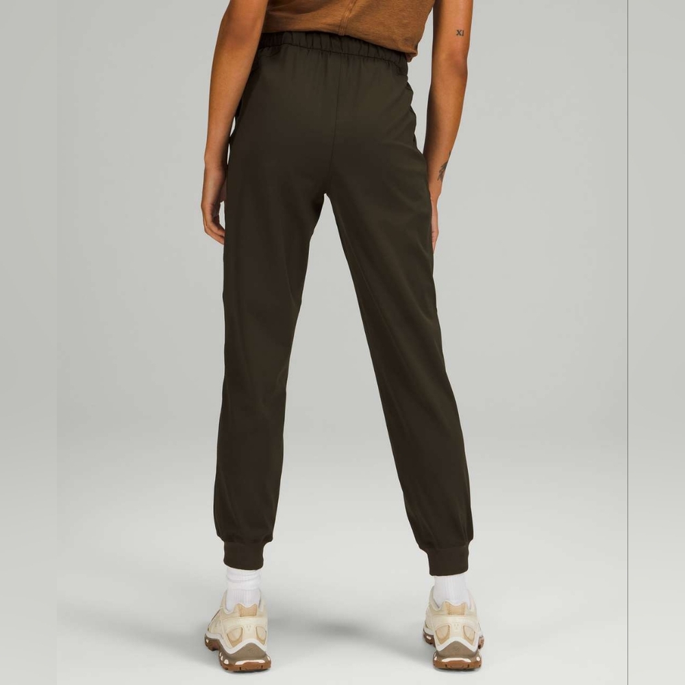 Lululemon Stretch High-Rise Jogger *Full Length Dark Olive
